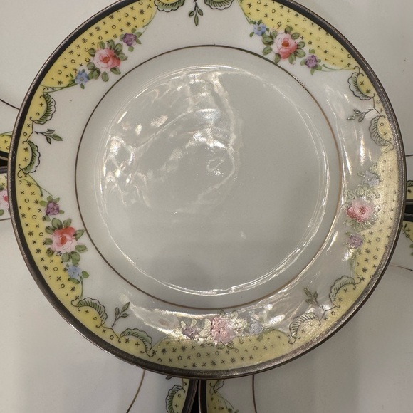 Floral Yellow and White Dessert Plate Set - Picture 2 of 3